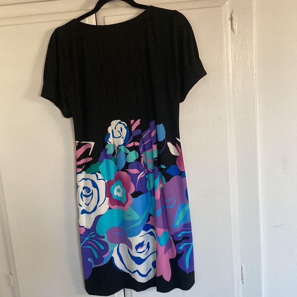 Dress - Picture 2 of 5
